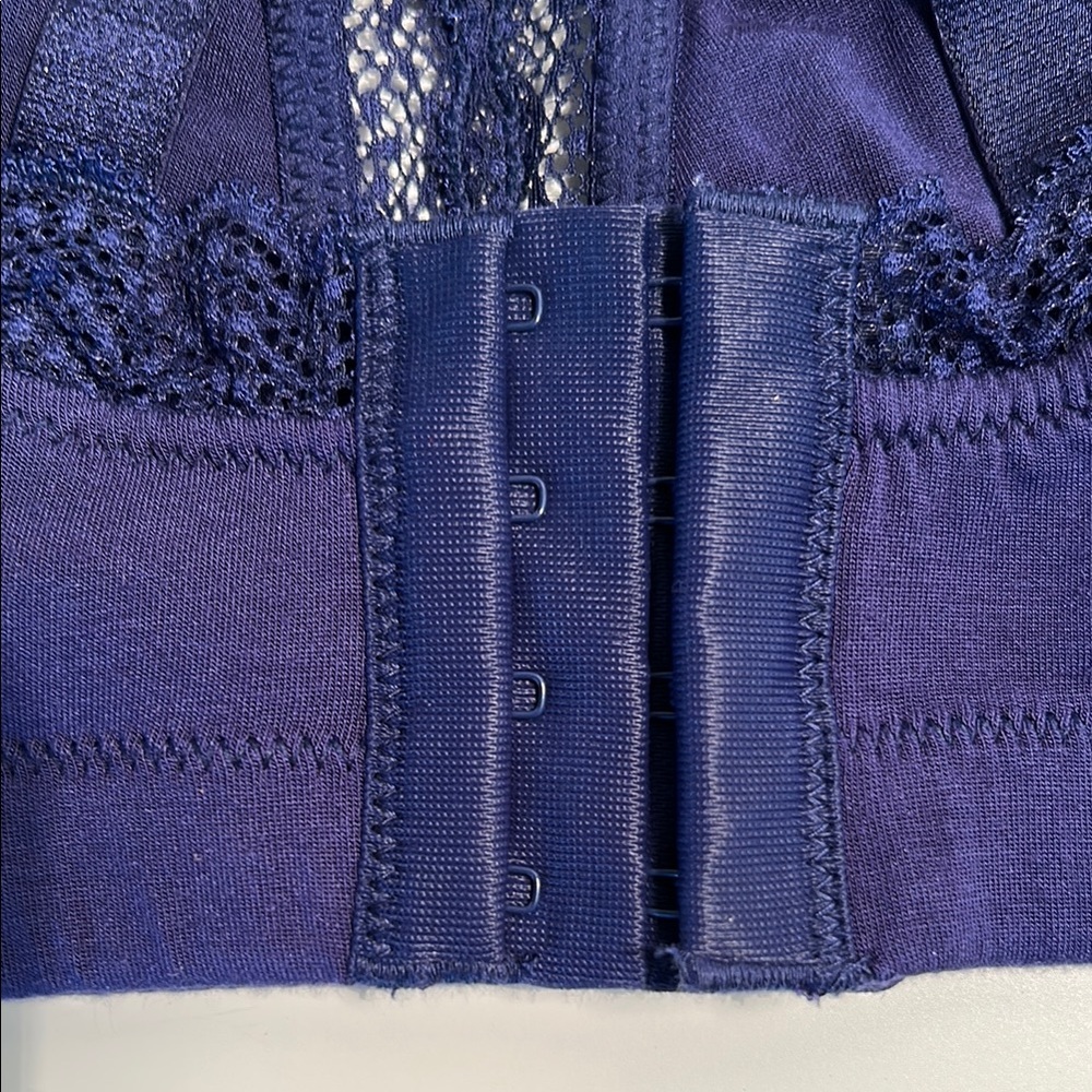 Lace Trim Wireless Bra - Navy - Picture 3 of 8